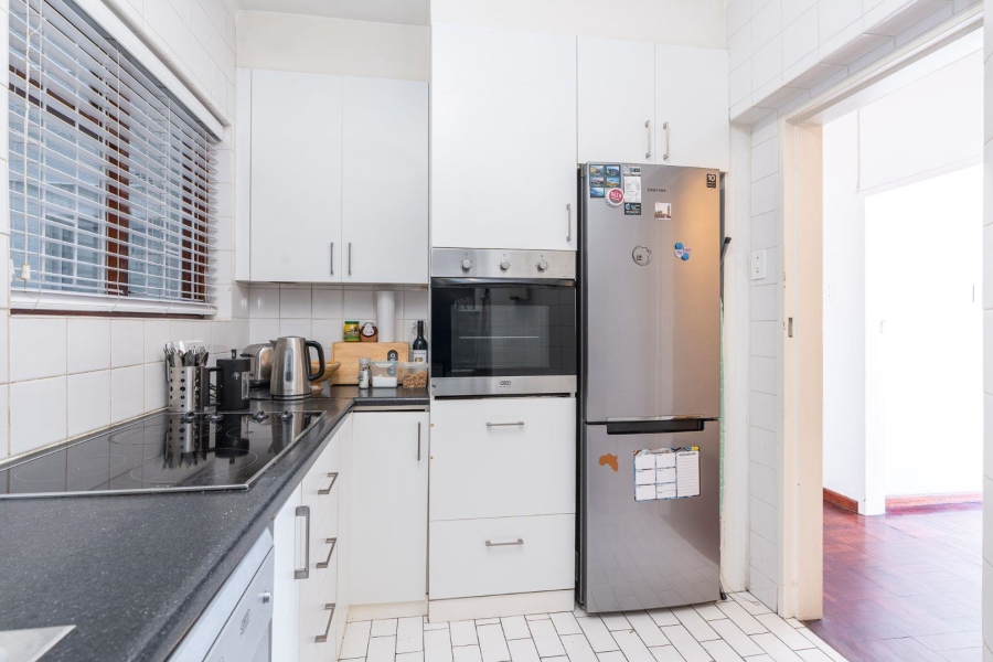 2 Bedroom Property for Sale in Sea Point Western Cape